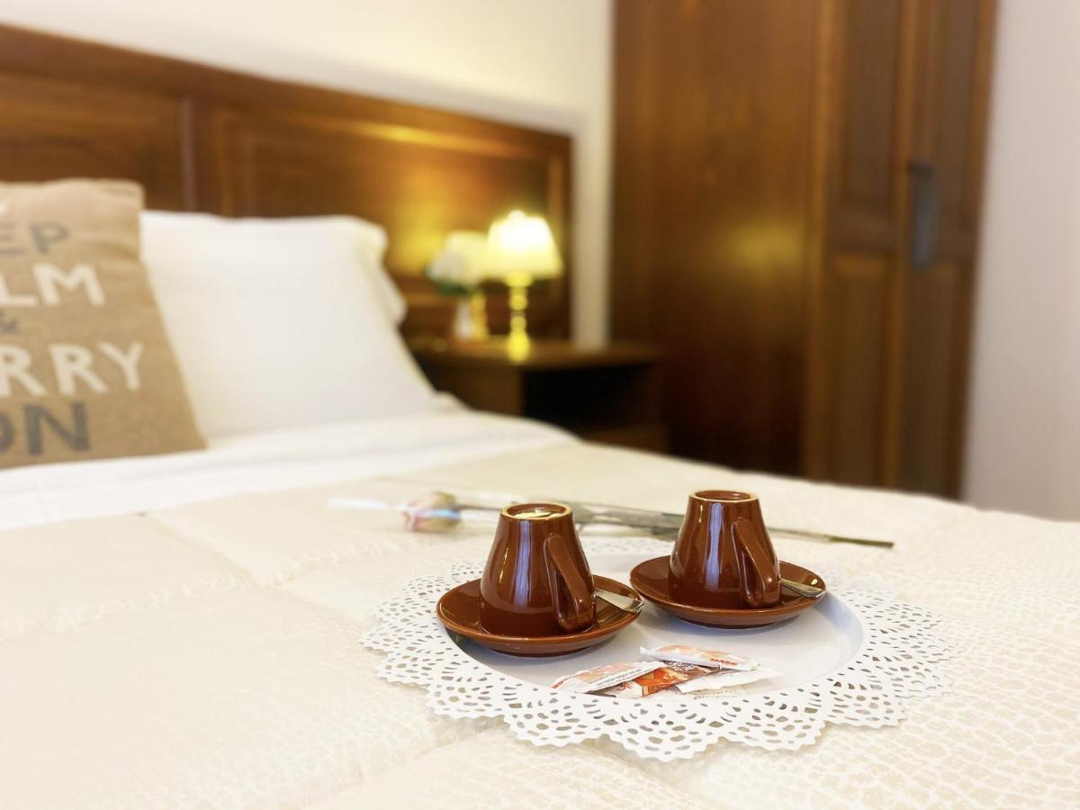 Отель Relais Cavour Рим Экстерьер фото